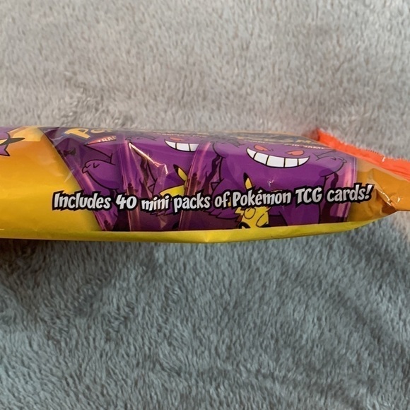 Pokémon Trading Cards Trick or Trade Booster Bundle 2022 - Picture 3 of 4